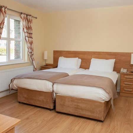 Knightsbrook Hotel Courtyard Accommodation Trim Extérieur photo